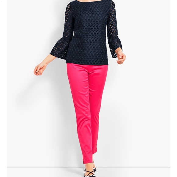 ❤️RSVP by TALBOTS❤️ Stunning Navy Lace Top - Picture 2 of 8